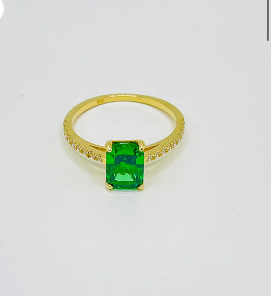 Emerald Cut Small Ring