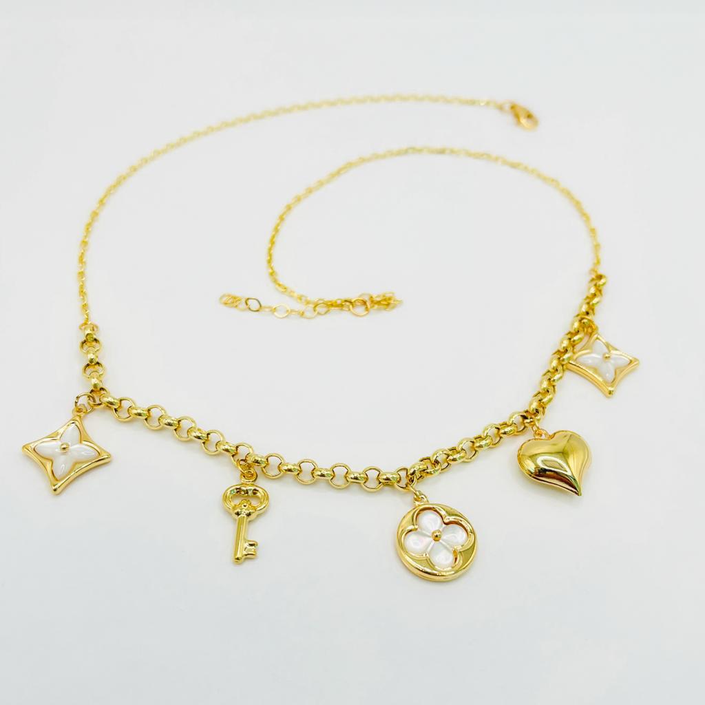 Charms Flor Perla + Corazon + Llave Necklace